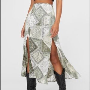 Stradivarius Green and White Patterned Maxi Skirt